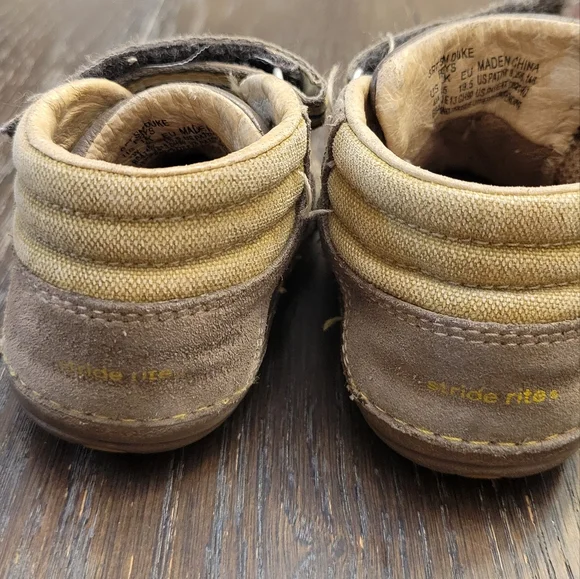 Stride Rite - Picture 2 of 4